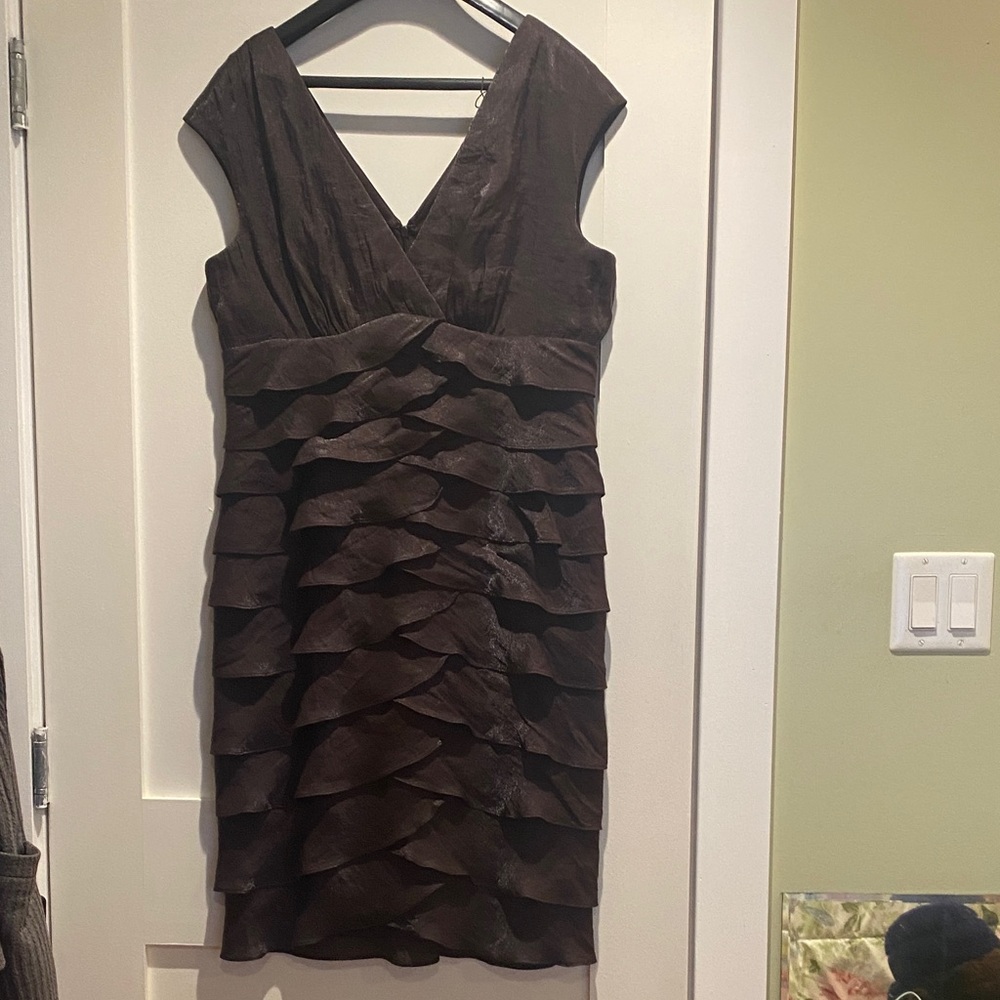 Elegant Brown Sleeveless Dress
